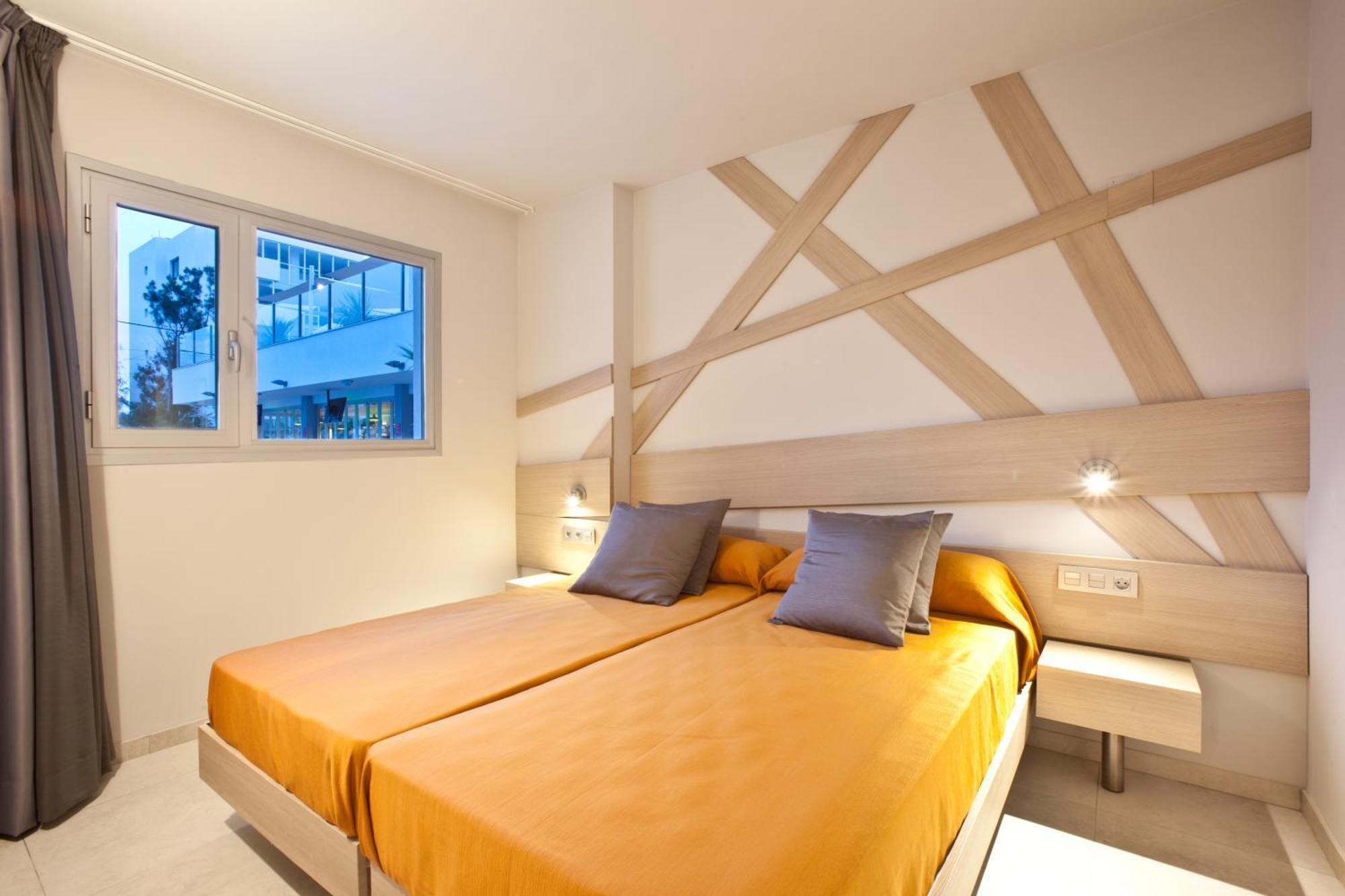 Ryans Ibiza Apartments - Only Adults Ruang foto