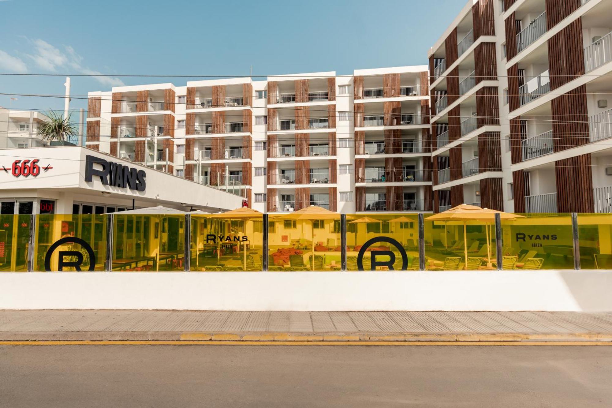 Ryans Ibiza Apartments - Only Adults Bagian luar foto